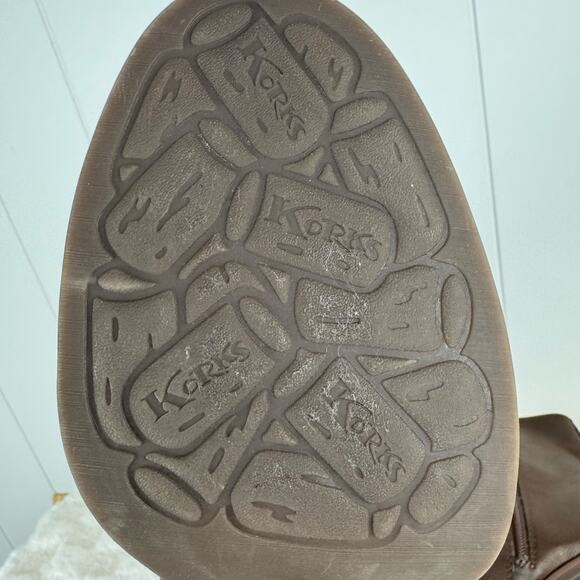 KORKS DESTINY VEGAN LEATHER STACKED HEEL ANKLE BOOTIE IN BROWN NWOB SIZE 9.5M - Picture 11 of 14